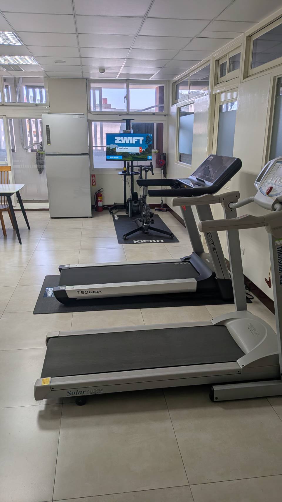 五星級員工休息區與辦公環境